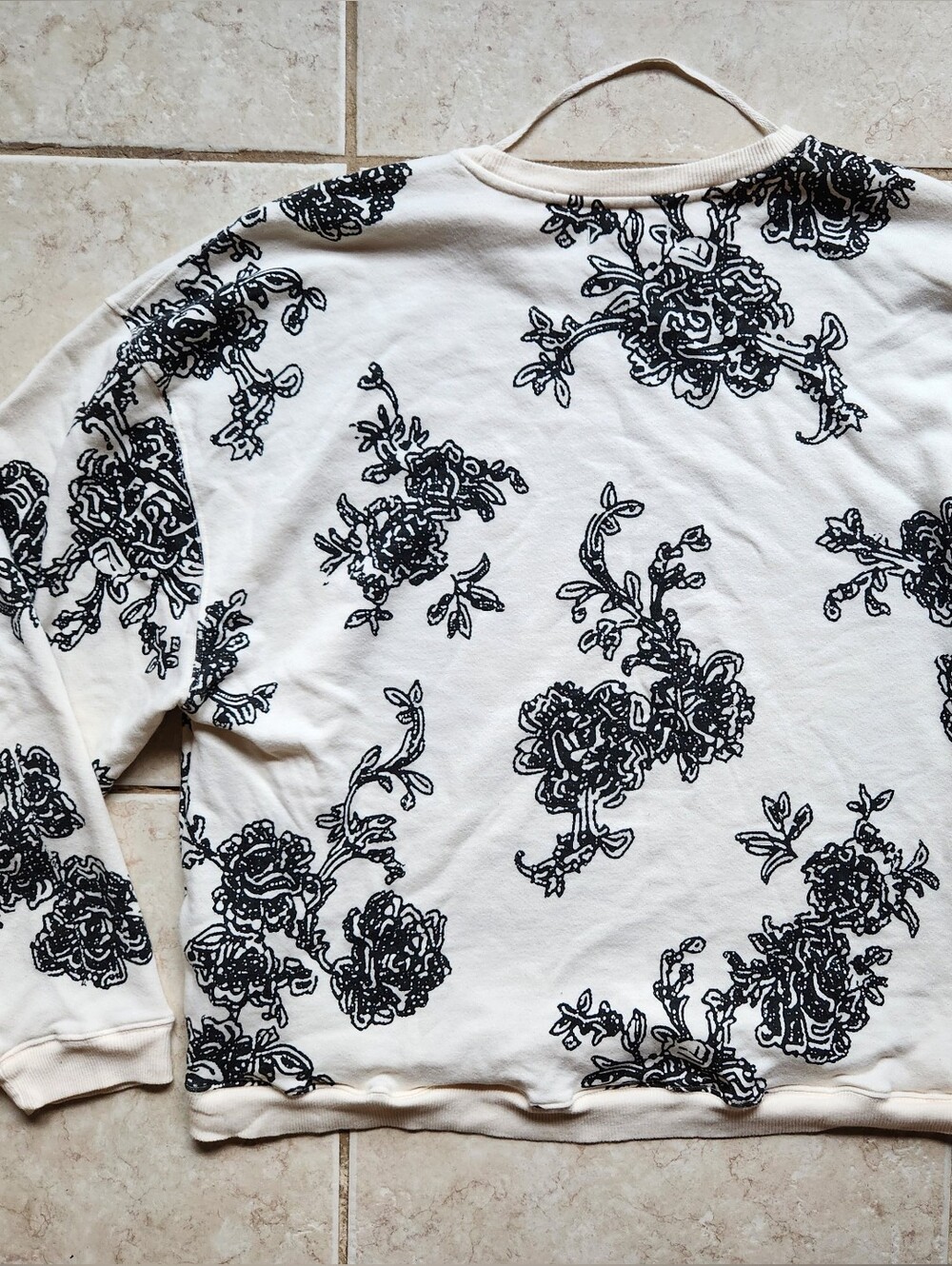 We The Free Free People Oversized Floral Crewneck Sweatshirt Large Cream Black - Picture 2 of 9